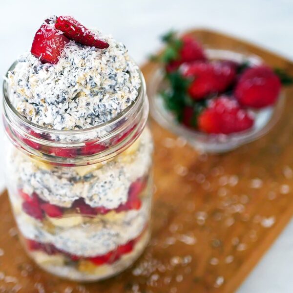 Yoghurtgröt i burk.