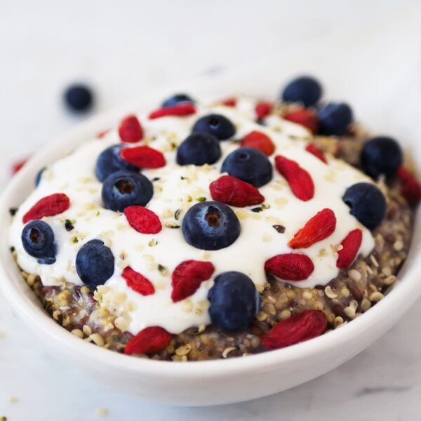 Supergröt med bovete, hirs, hampa och cia.