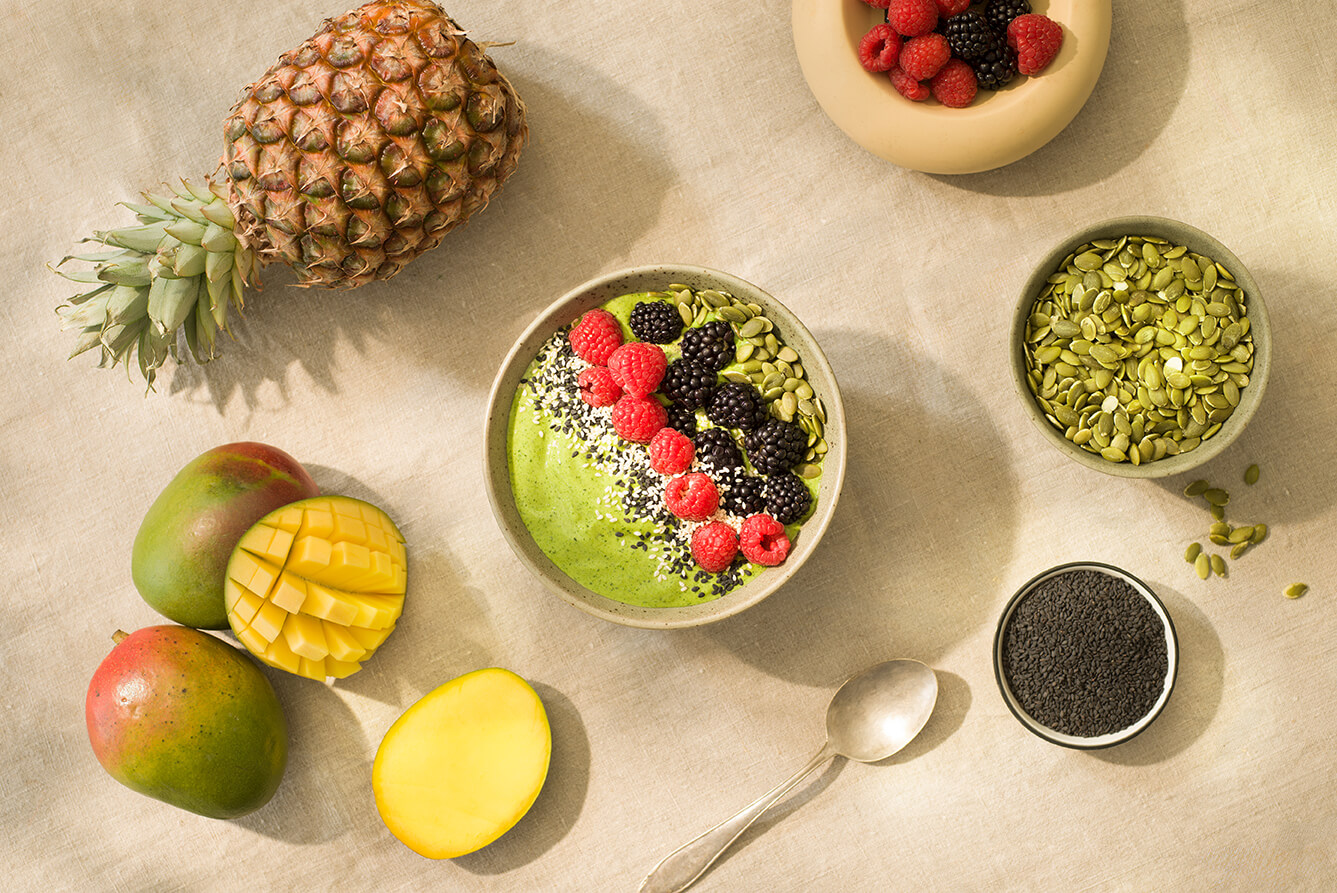 Grön smoothie bowl med yoghurtkvarg